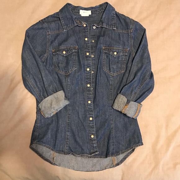 Jean button up - Picture 1 of 3